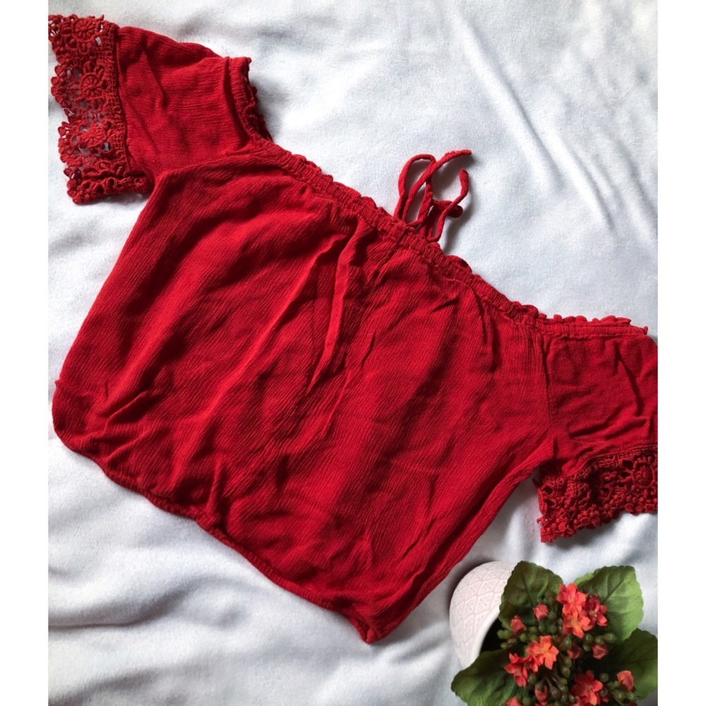 F21 Off the Shoulder Crop Top - Picture 4 of 5